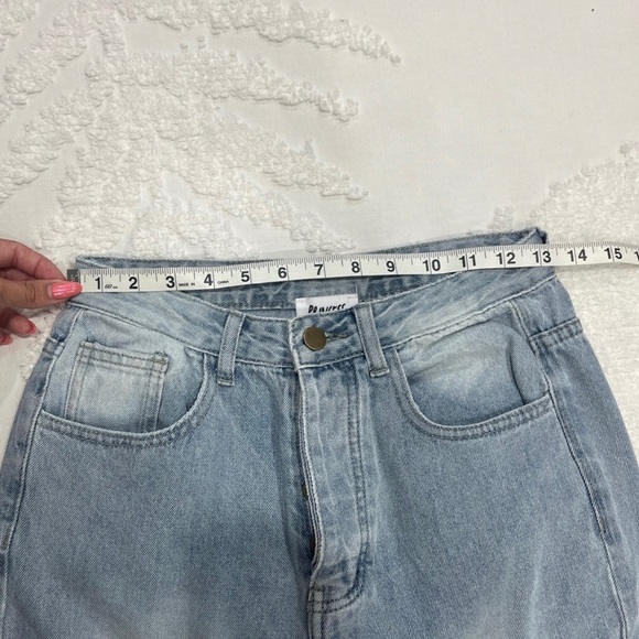 Princess Polly | Angela Cropped Jeans Light Wash Denim - Picture 4 of 8